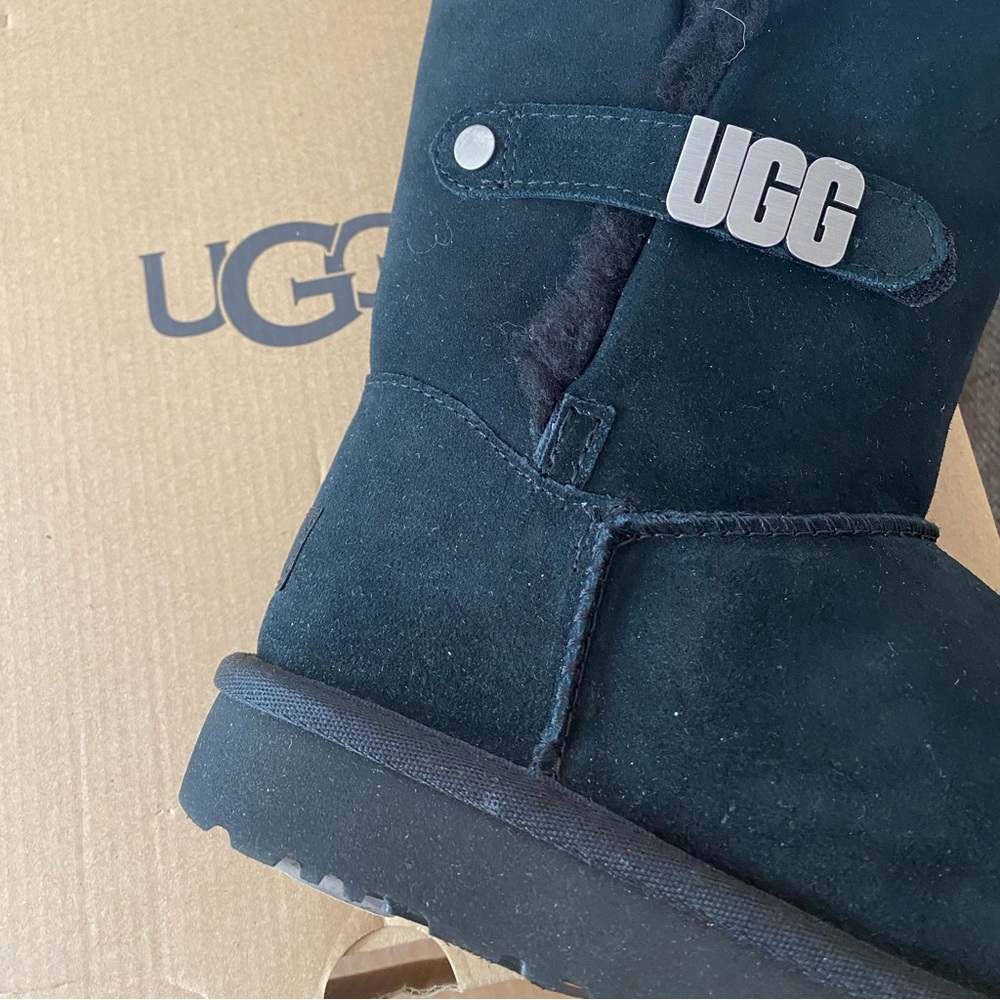 NEW UGG Black womens boots. - Picture 2 of 6